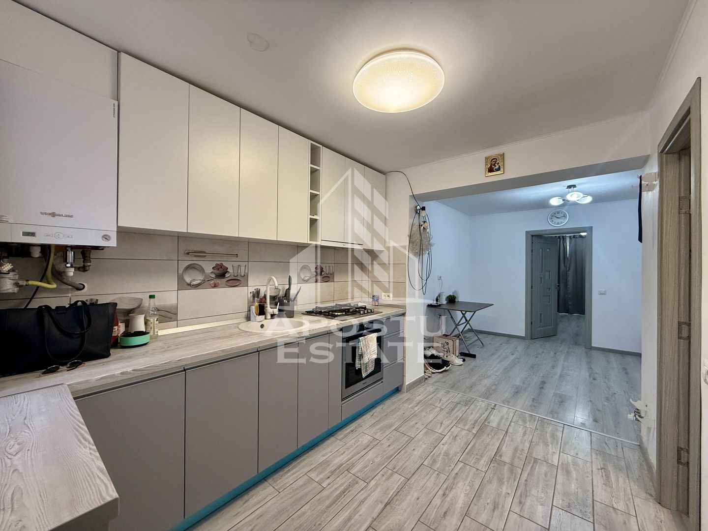 Apartament 2 camere de vanzare, parcare, zona Iosefin Timisoara
