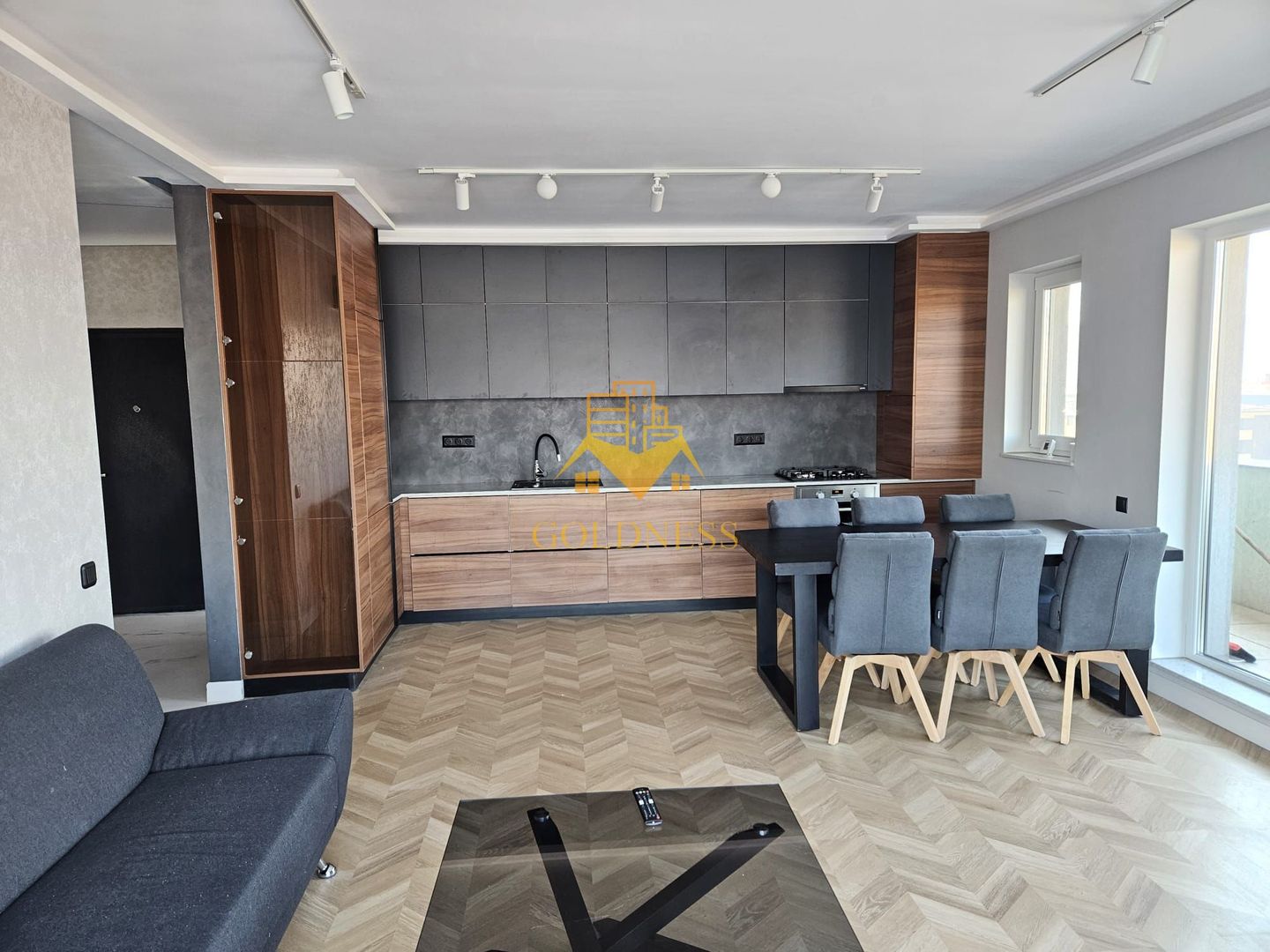 Penthouse, 3 camere, 2 bai, terasa 160mp, Floresti Zona Cart. Terra