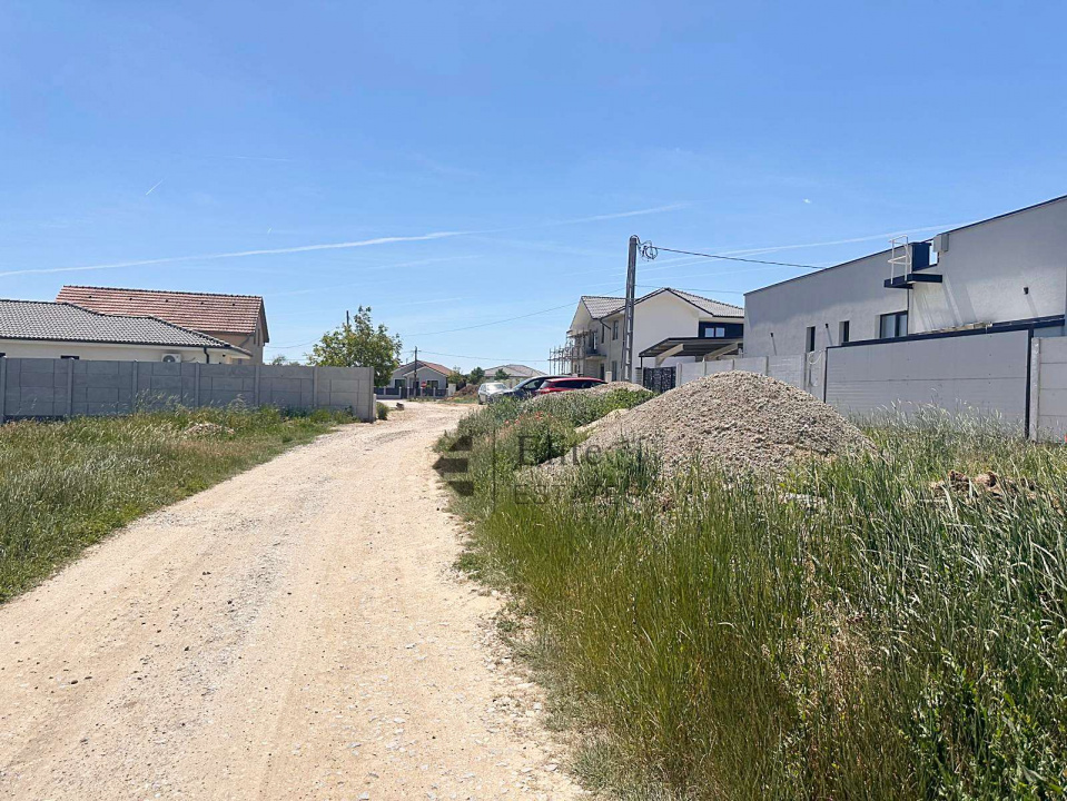 Teren intravilan 862 mp cu utilitati in Cihei