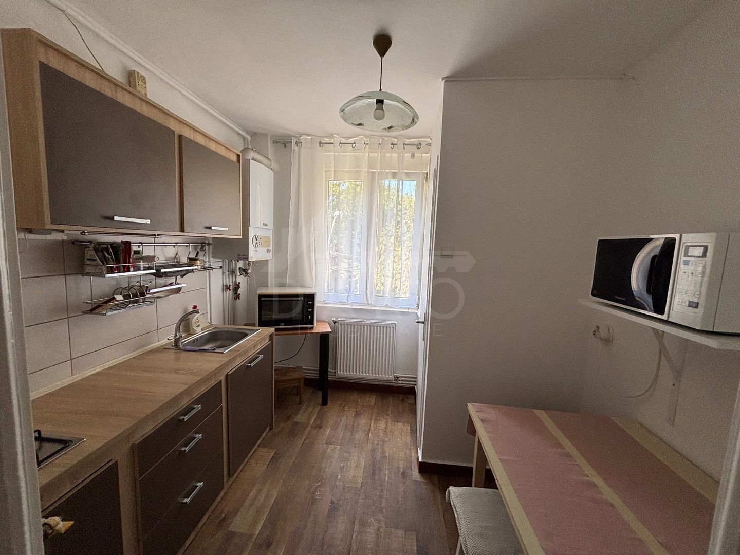Apartament de vanzare 2 camere Secuilor Martiri -5 minute UMF
