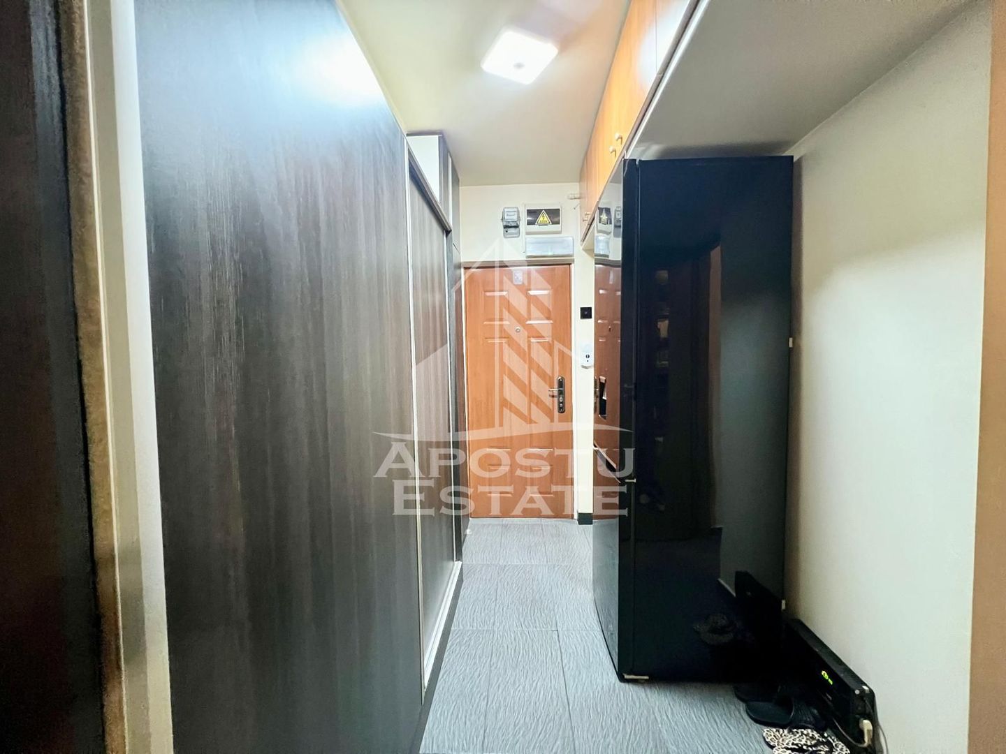 Apartament cu 2 camere de vanzare, etaj intermediar, zona Dacia