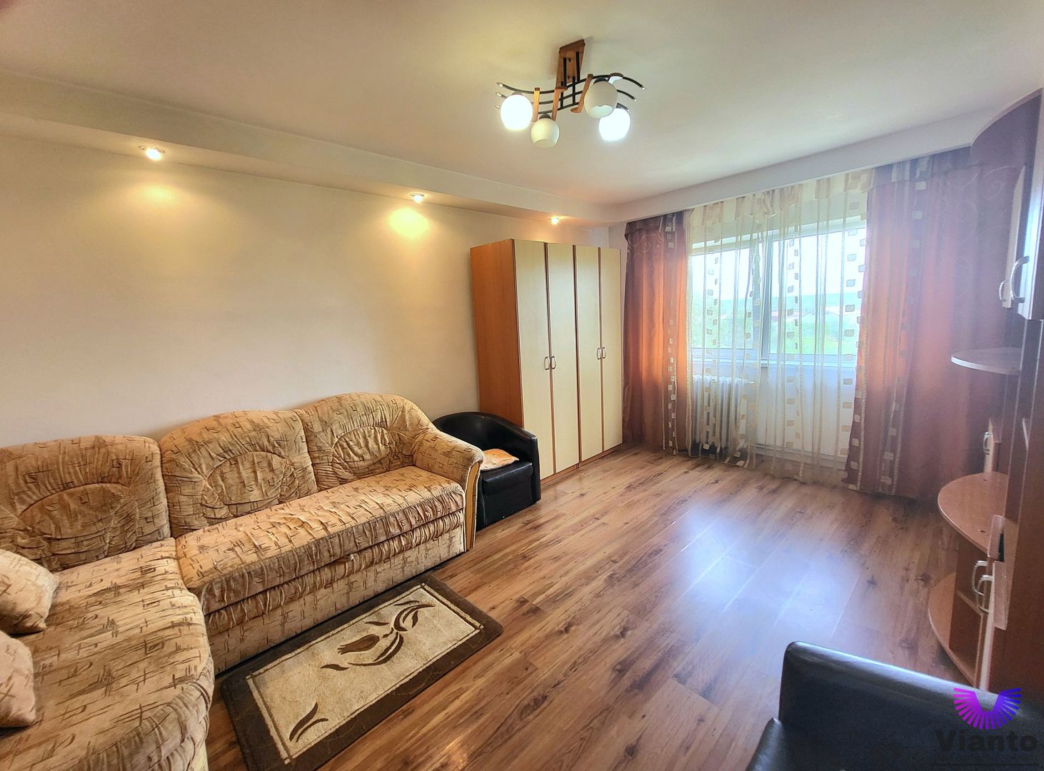 Apartament 2 camere decomandat | Balcon inchis | Vasile Aaron