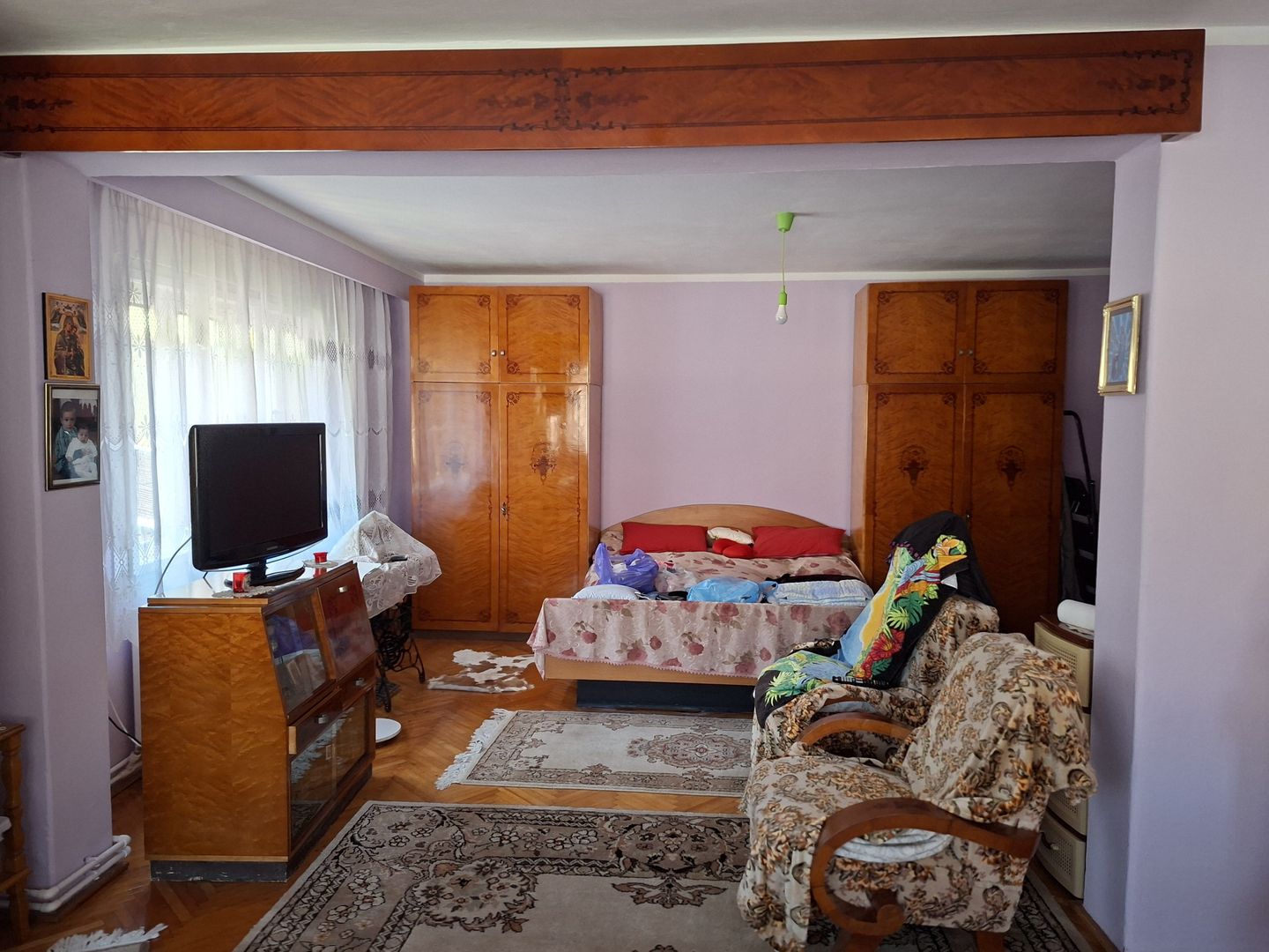 BRASADAS vinde casa individuala cu 7 camere in CENTRU.