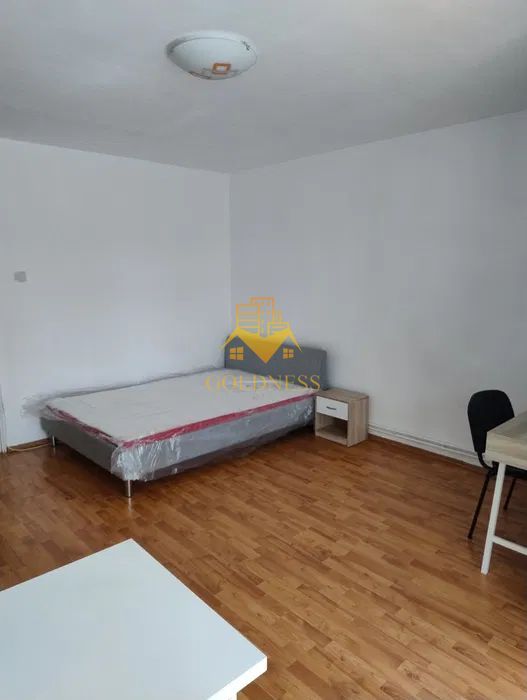 garsoniera, balcon, mobilata complet, zona BIG, cartierul Manastur
