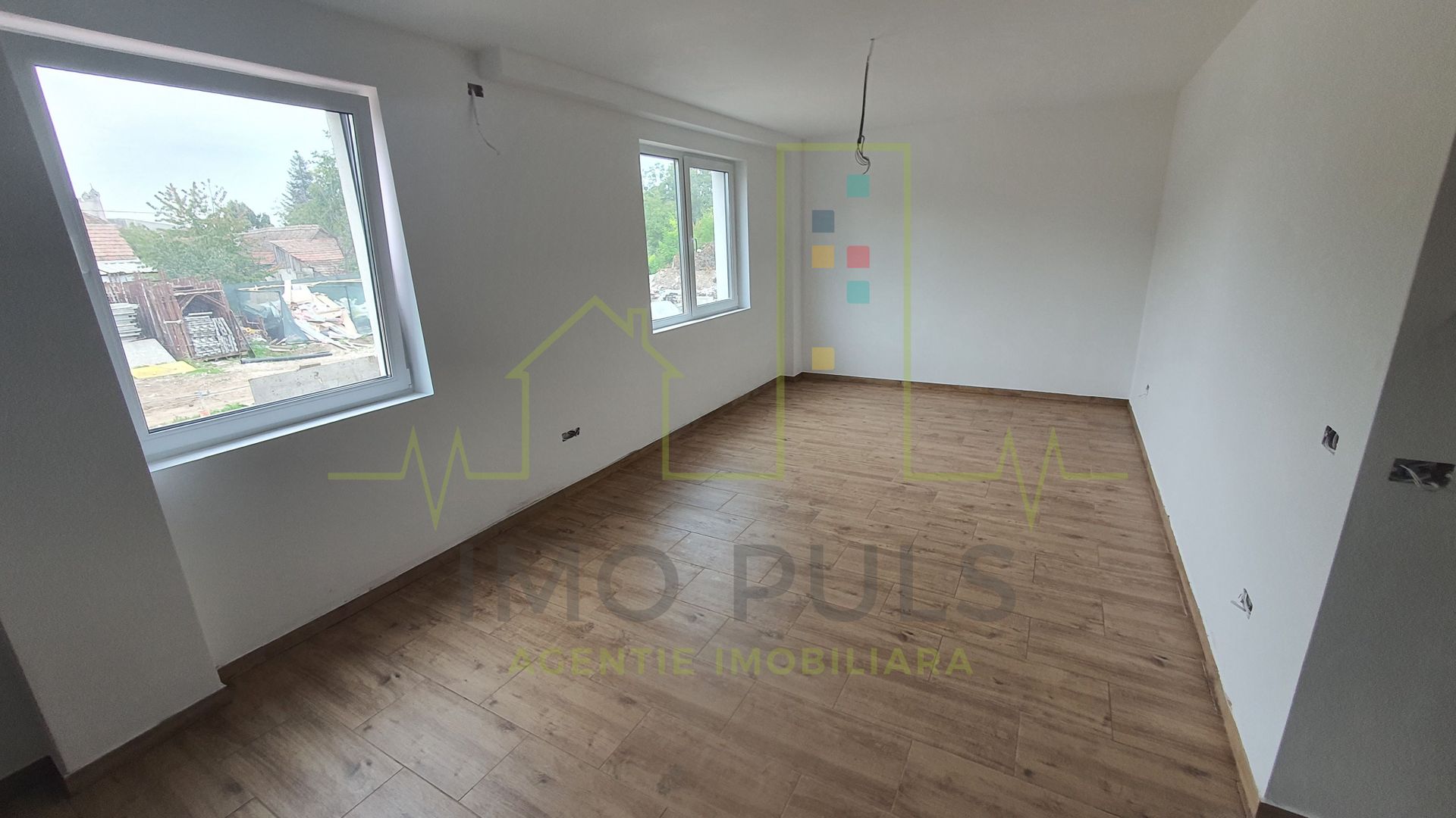 Zona Lipovei. Etaj 1 sau etaj 2. Bucatarie separata. Lift