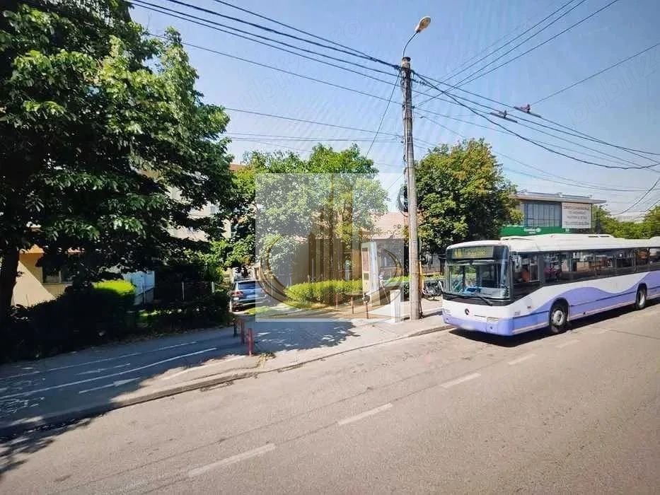 Proprietar vand apartament la casa pe Torontalului