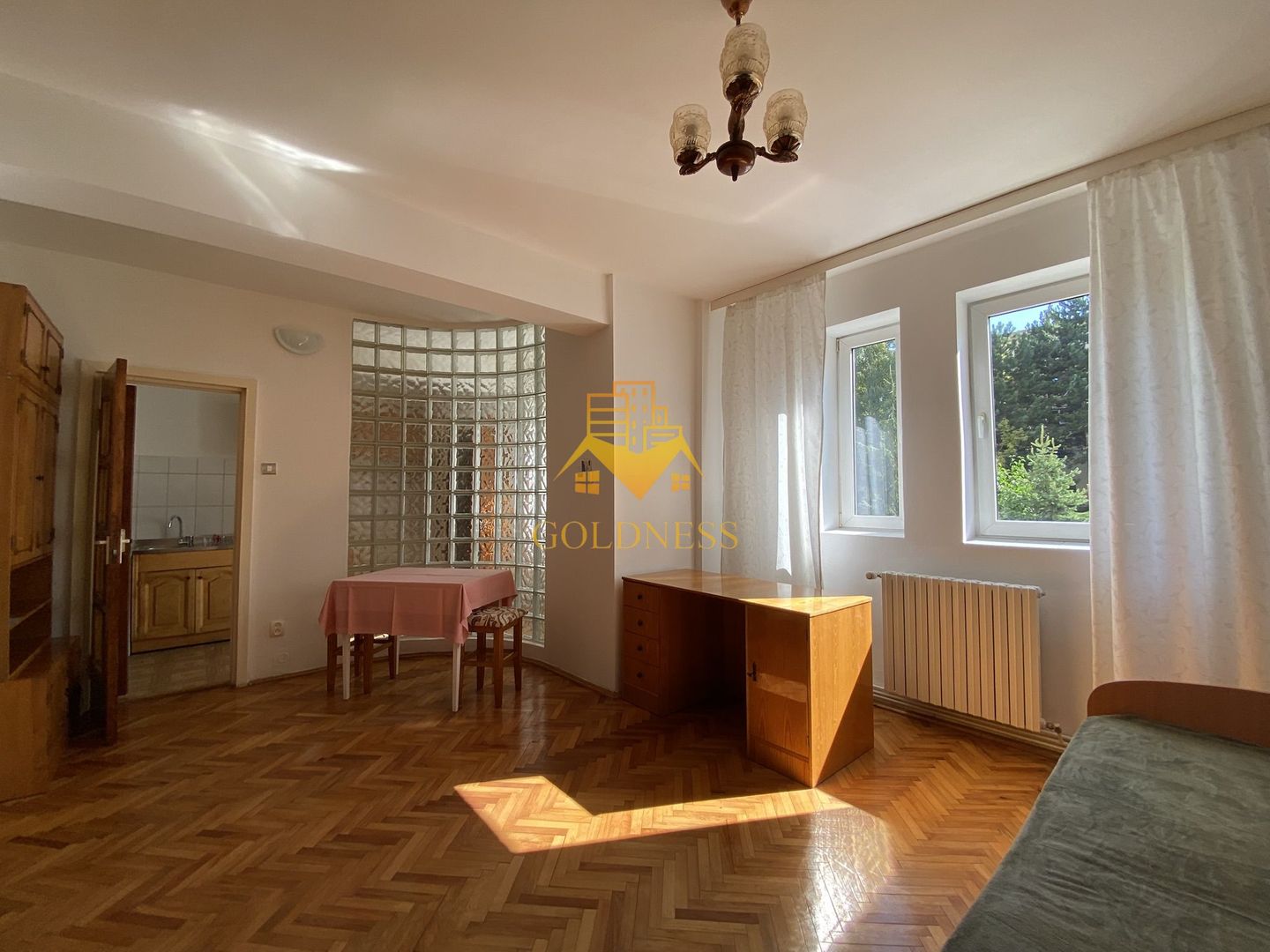 Apartament 48 mp vis-a-vis de UTCN Zorilor. Bloc 2001, zon...