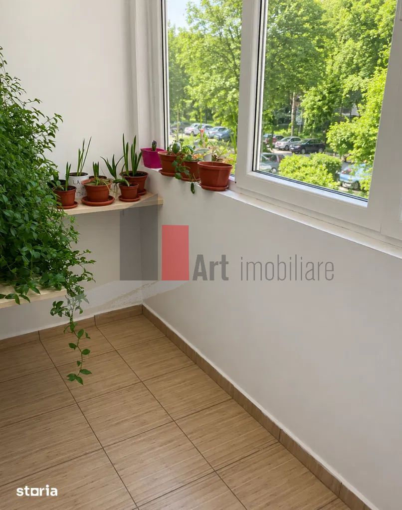 Vânzare apartament 3 camere Bd. Obregia - Turnu Măgurele