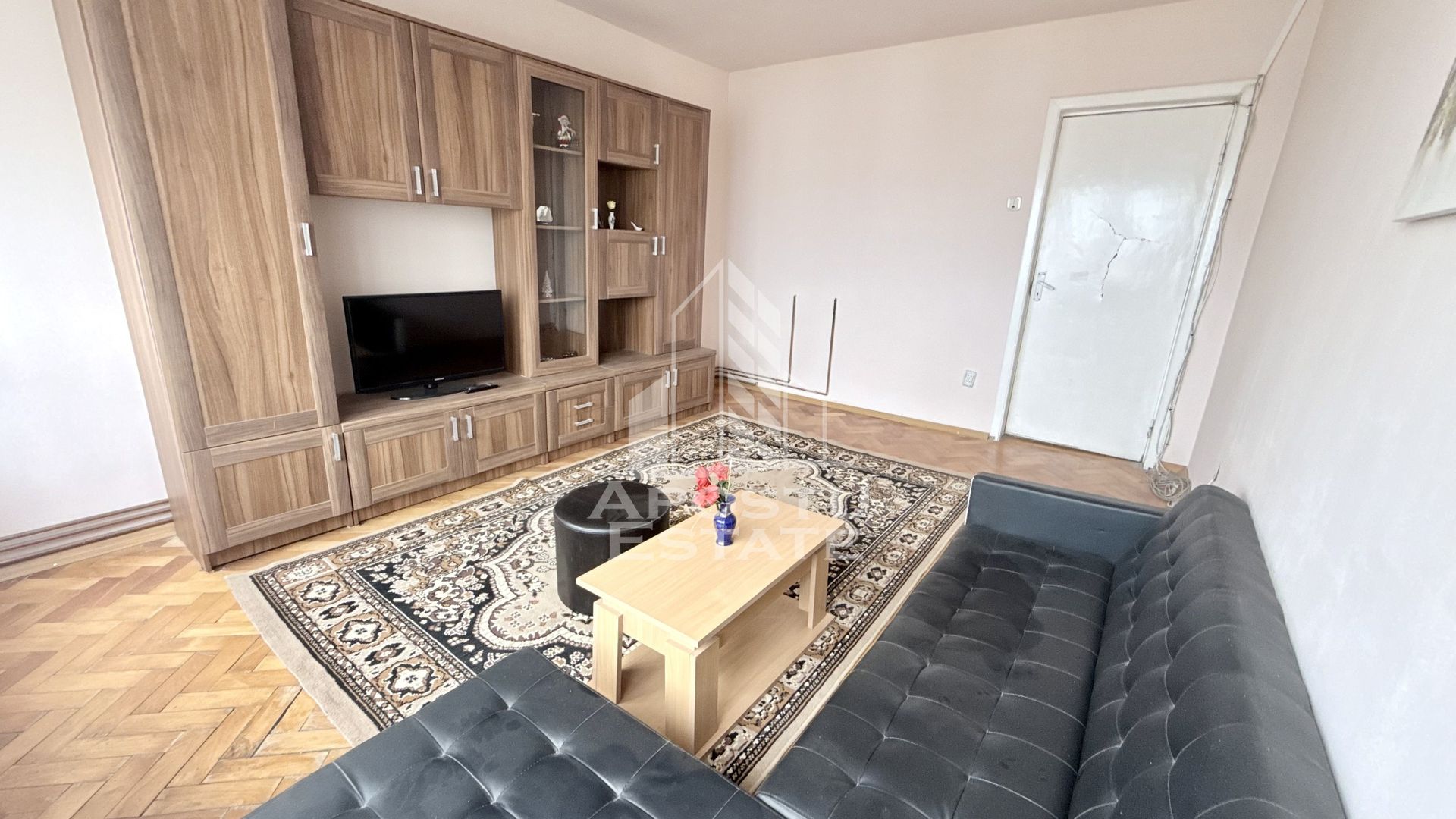 Apatament cu 2 camere de vanzare, garaj si boxa, Zona Dacia, Timisoara