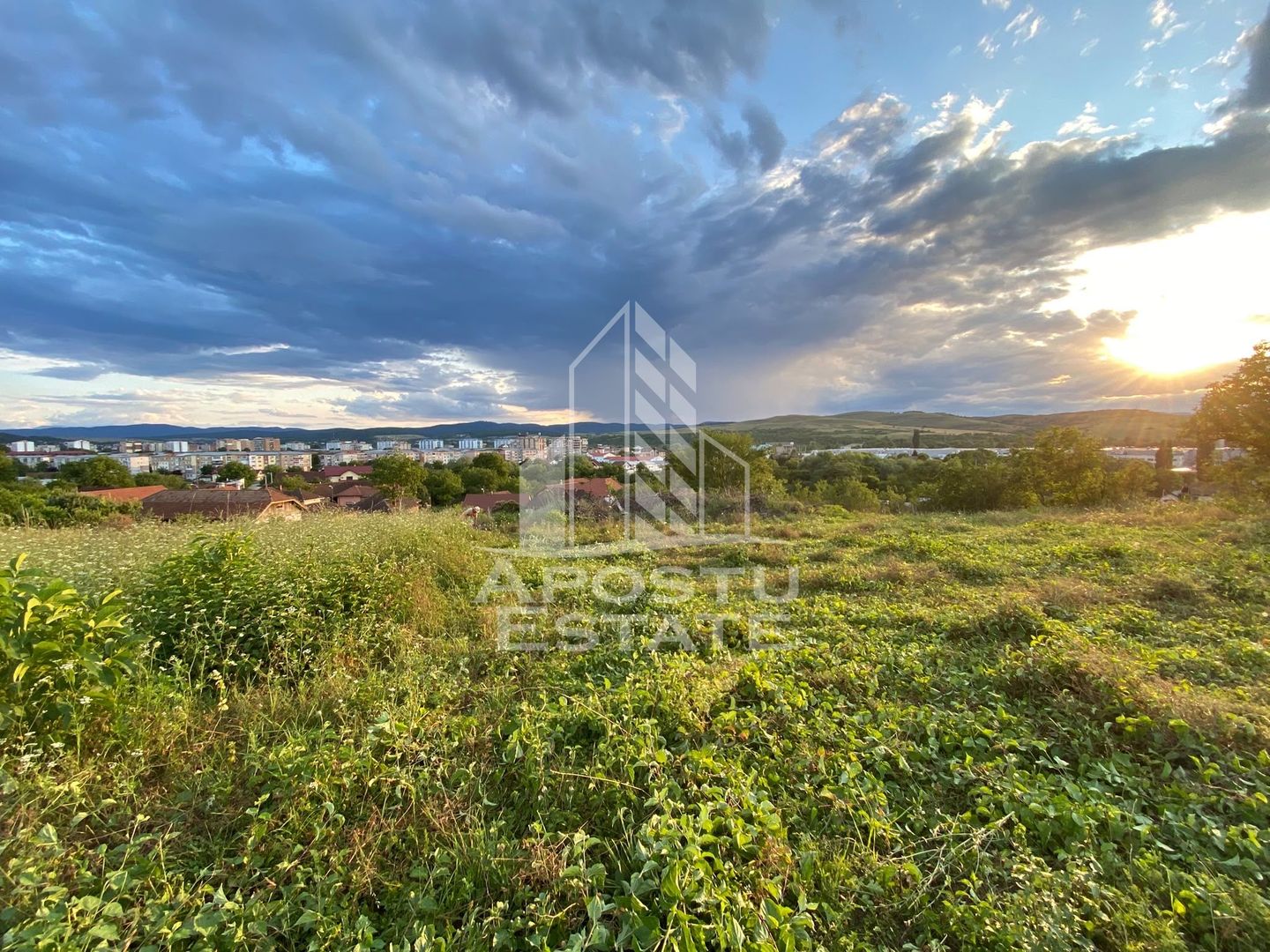Teren intravilan cu vedere panoramica spre Retezat, Buituri, Hunedoara