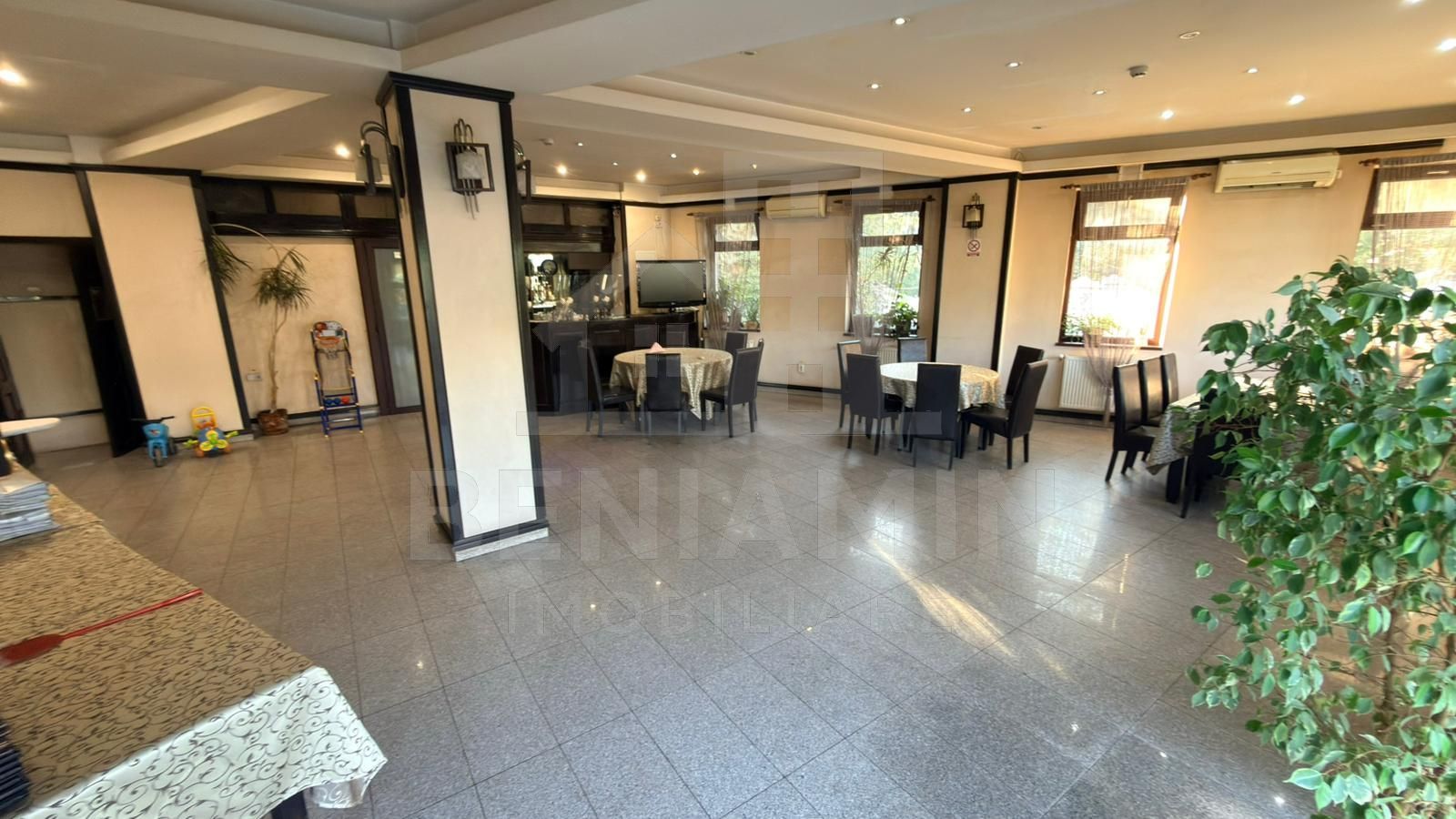 Spatiu-Comercial-320mp-de-Inchiriat-Langa-Parcul-Nicolae-Romanescu