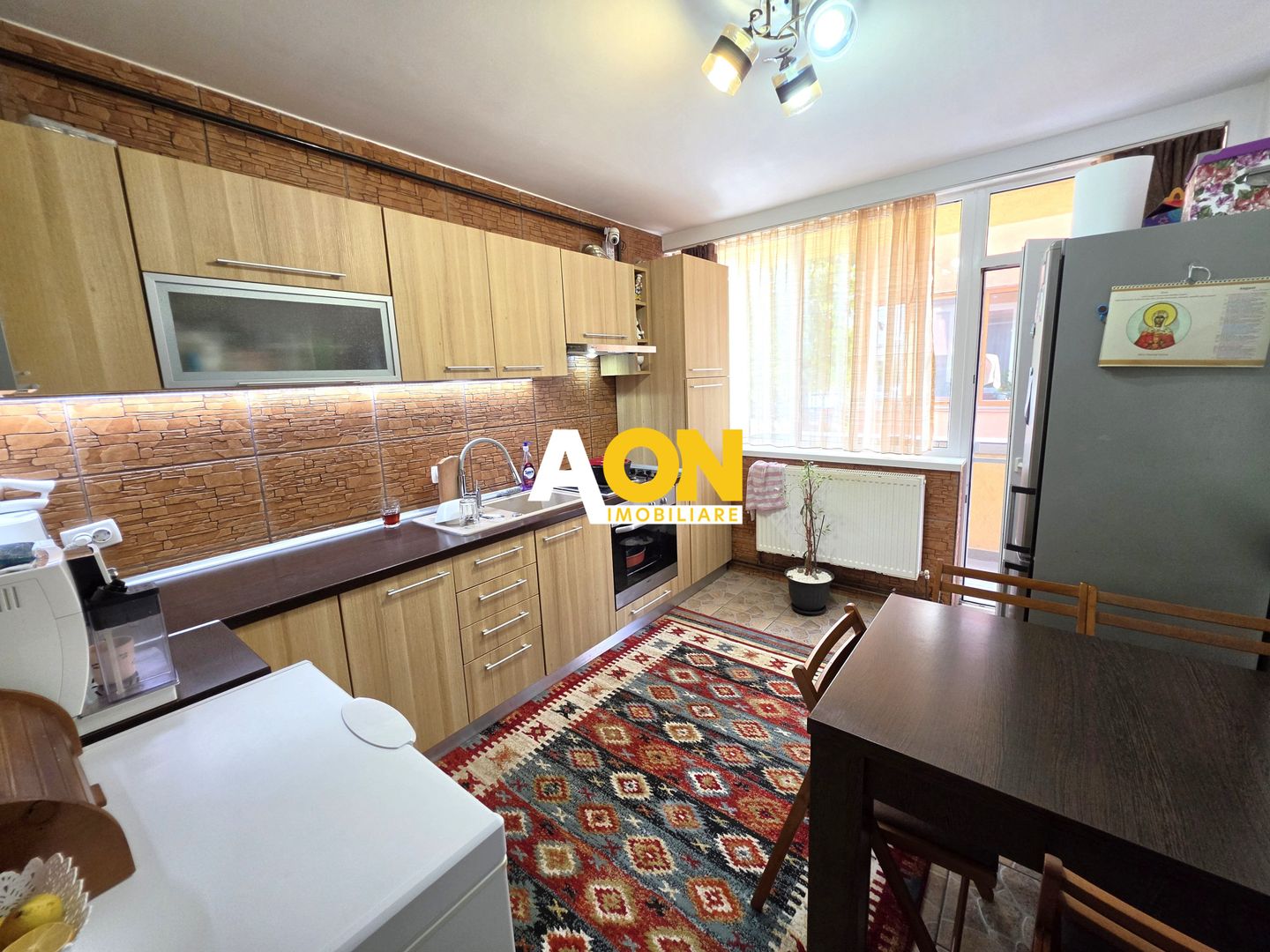 Apartament 3 camere, 2 balcoane, decomandat, mobilat, utilat, Ampoi 3