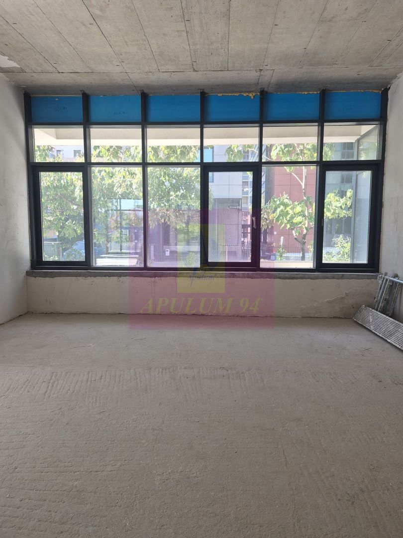 Spațiu comercial de închiriat în Pipera | 271 mp | 6 locuri de parcare