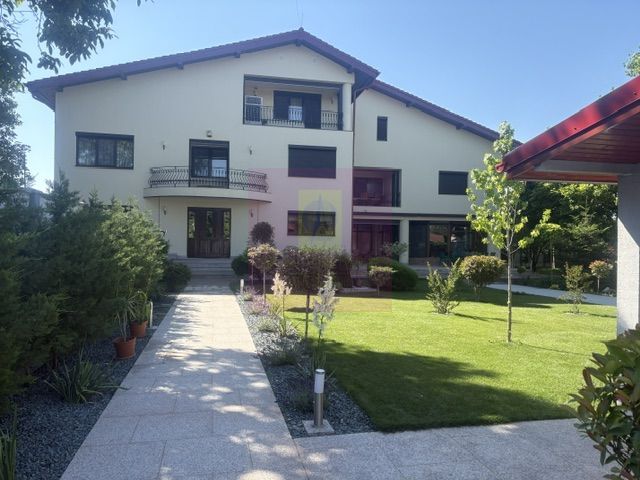 Vila P+1+M incojurata de o oaza de liniste si verdeata Bragadiru.