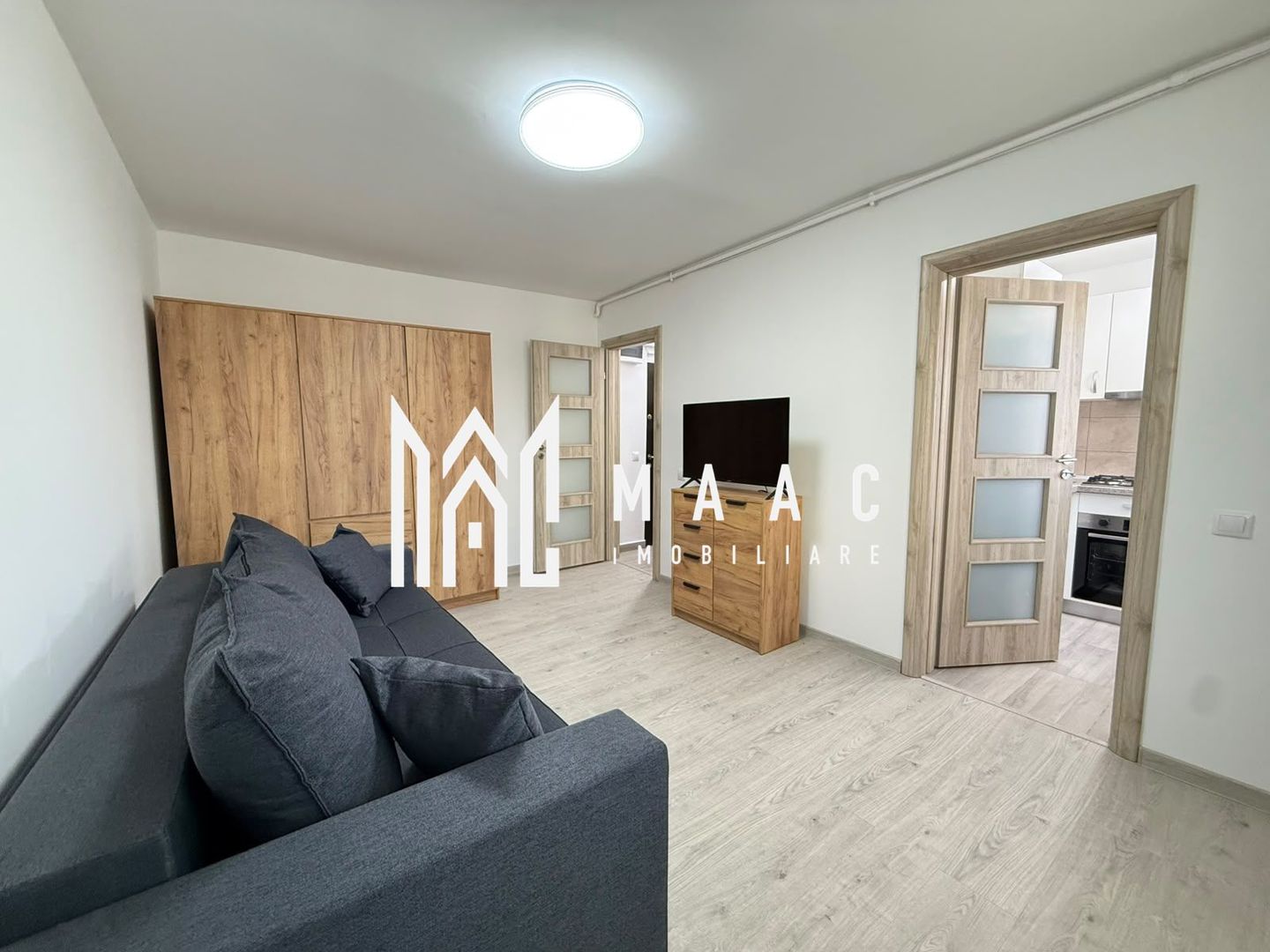 Garsoniera | Etaj 3 | Balcon | Renovata | Vasile Aaron