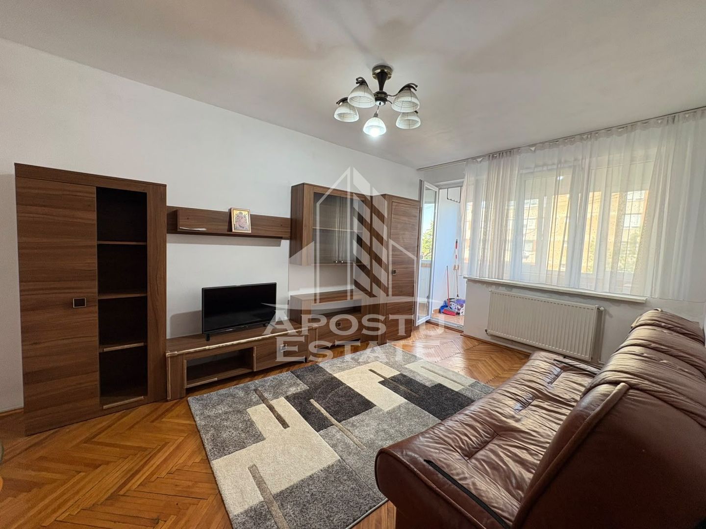 Apartament cu 2 camere in zona Dacia - Torontal