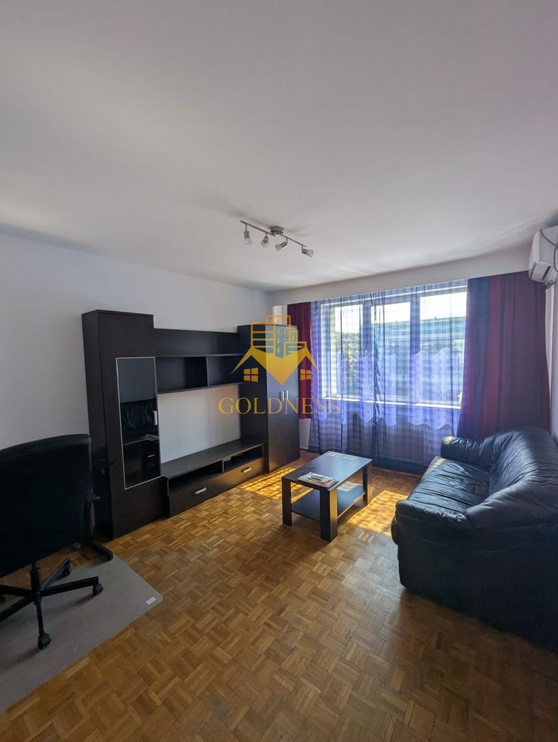 2 camere decomandate | Central, Mihai Viteazu| Etaj 2, orientat Sud|