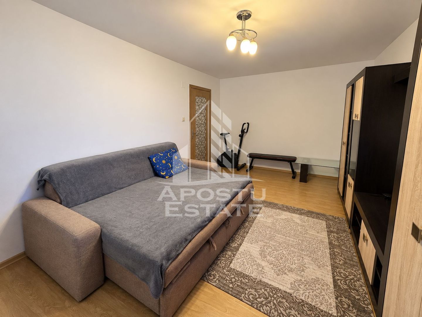 Apartament de vanzare cu 2 camere, 53mpu, zona Spitalul Judetean