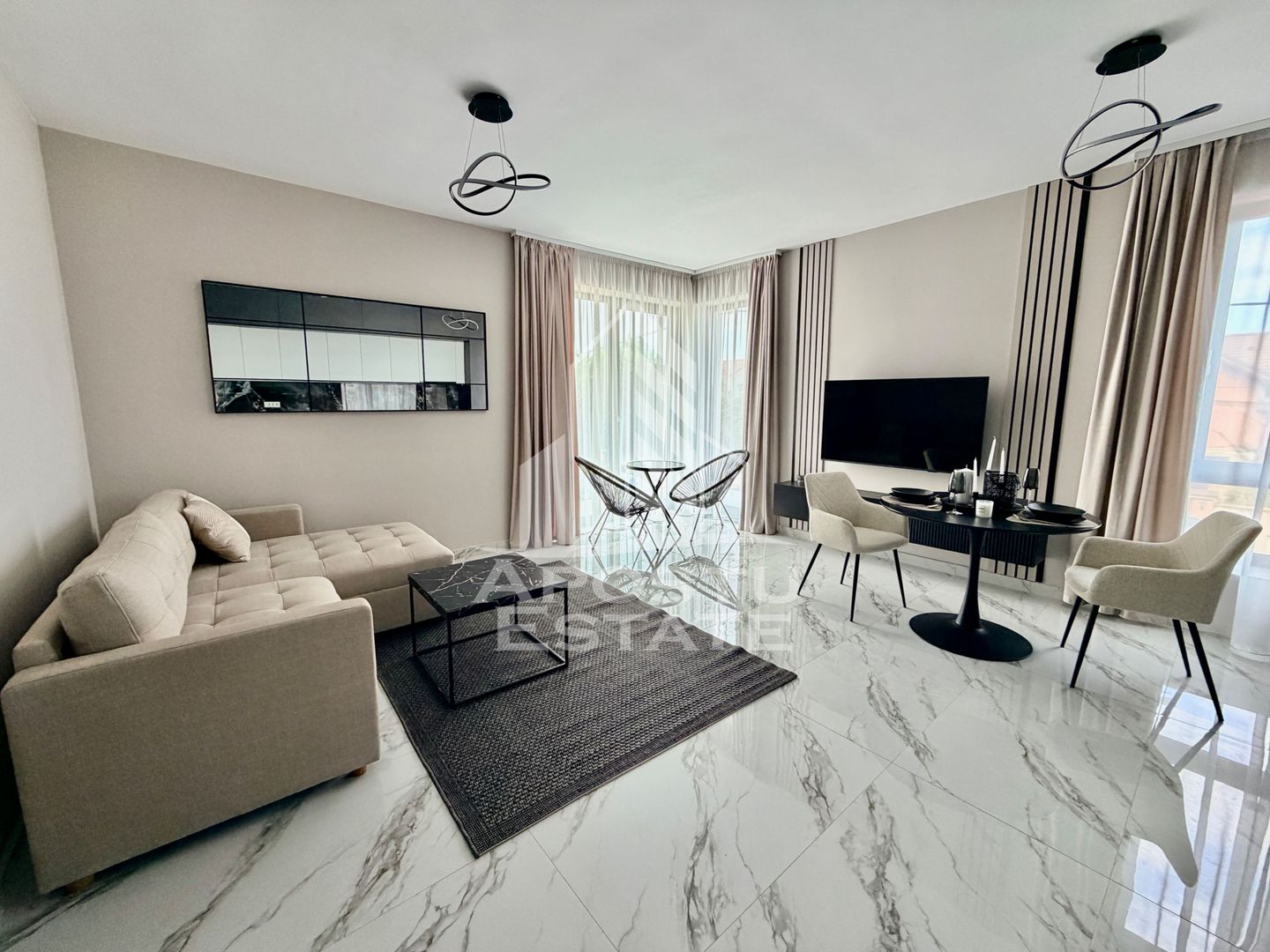 Apartament de vanzare cu 2 camere, mobilat, etaj intermediar, Giroc
