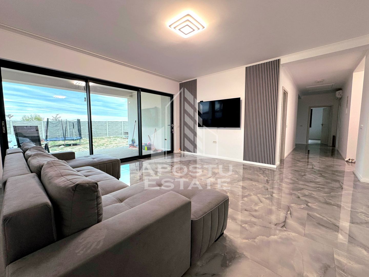 Casa noua individuala de vanzare, 5 camere si 3 bai, Sacalaz