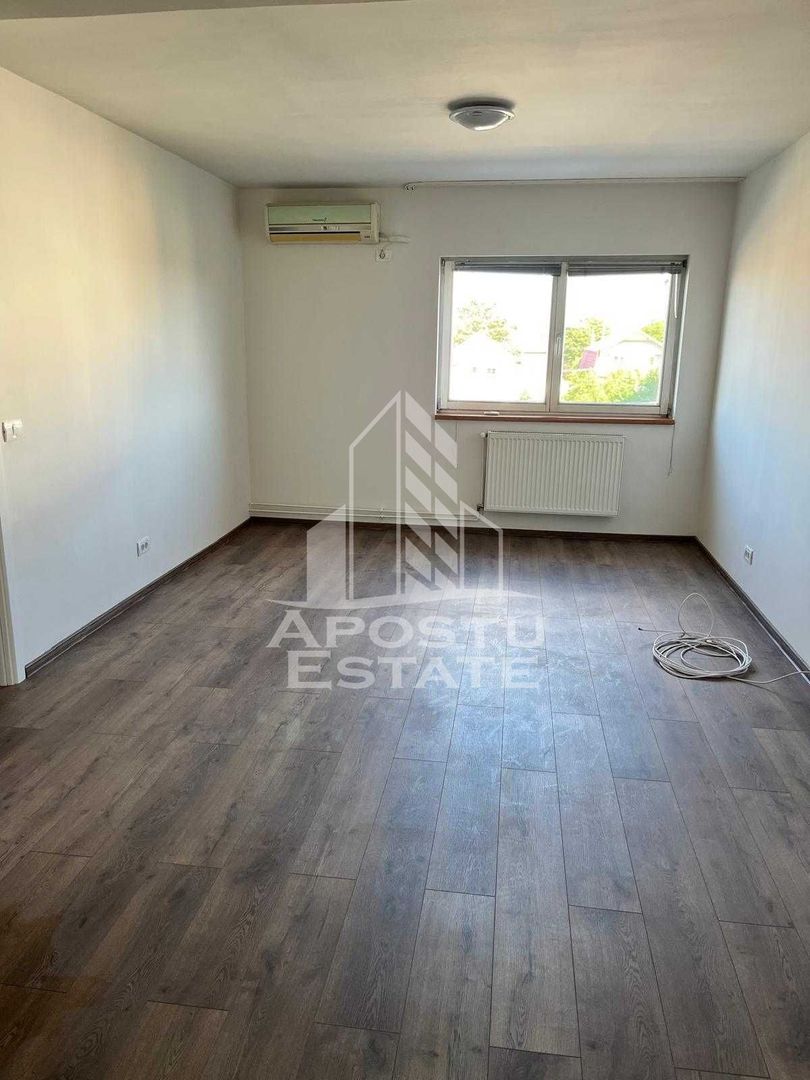 Apartament de vanzare cu o camera, etaj 2, zona Girocului