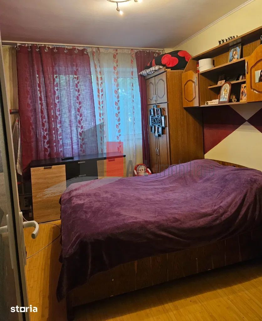 Vânzare apartament 3 camere Bd. Obregia - Turnu Măgurele