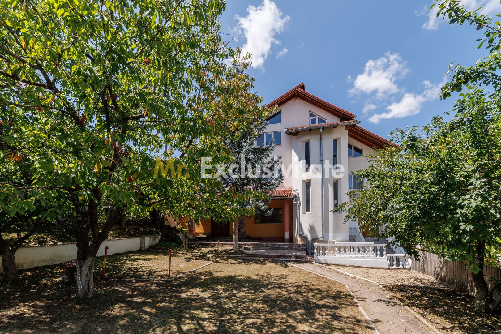 Proprietate multifunctionala | Doua cladiri | 581 mp | Pitesti