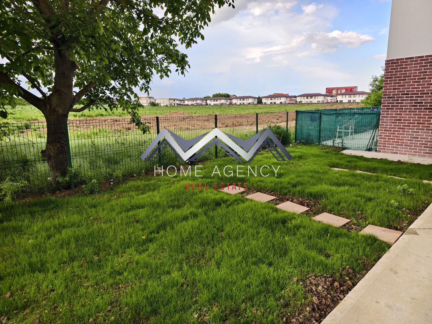 Apartament 2 camere + curte 70 mp | Otopeni