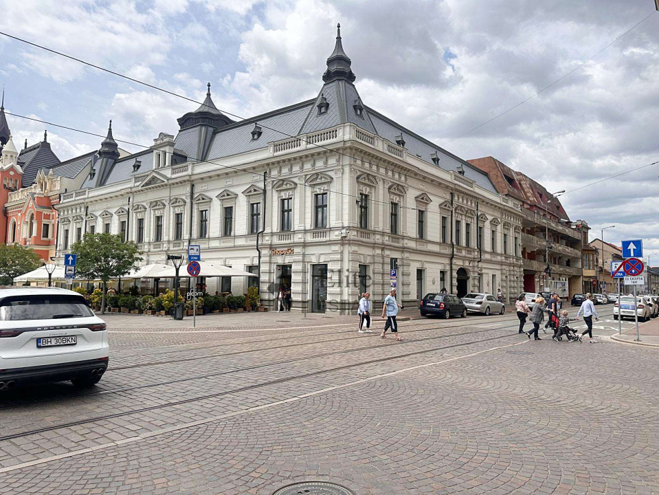 Spatiu pentru birouri ultracentral de inchiriat in Oradea