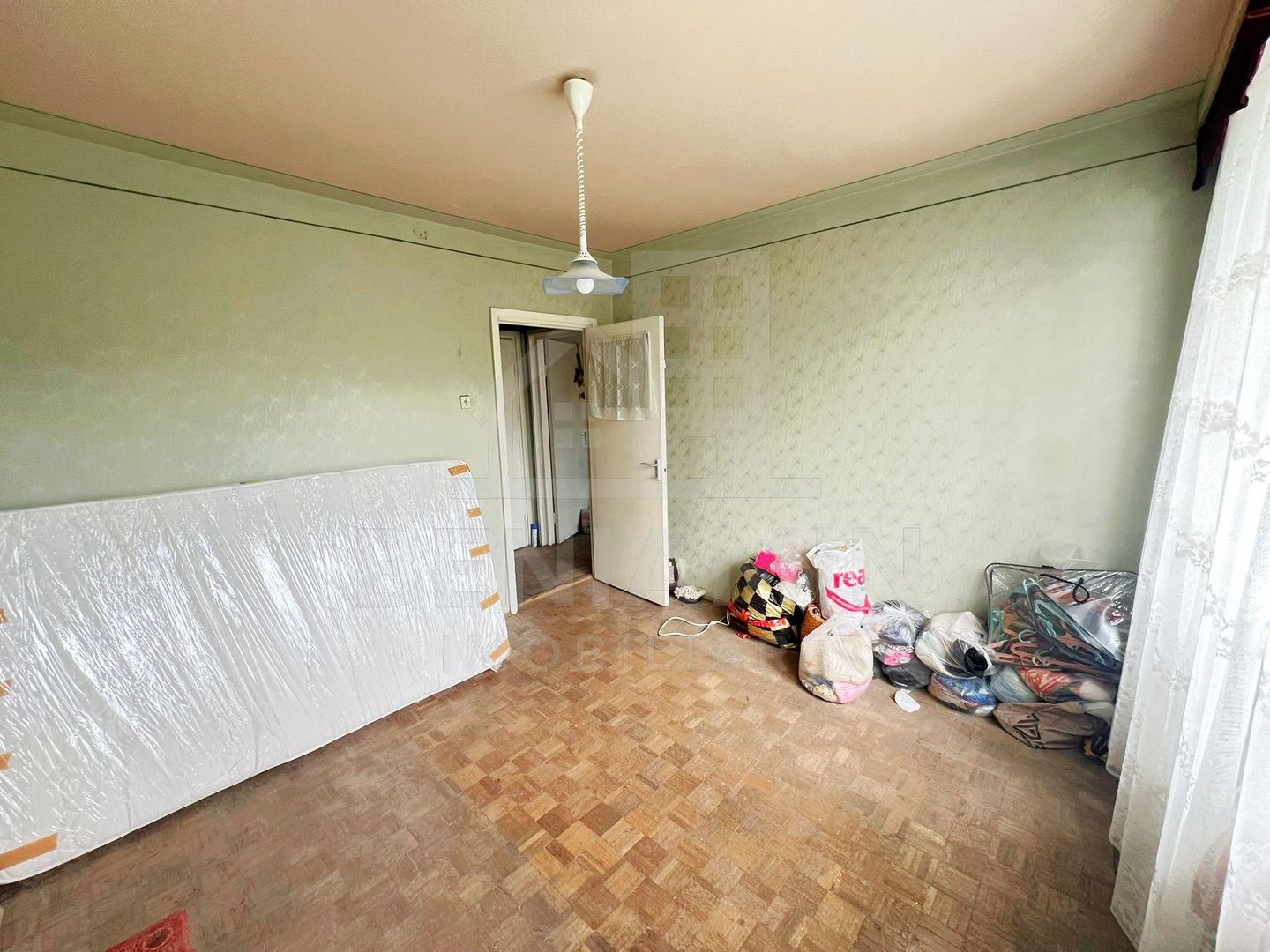 2Camere-48mp-Etaj2-Centrala Termica-Izolat-Lift Nou-Bd. Sa...