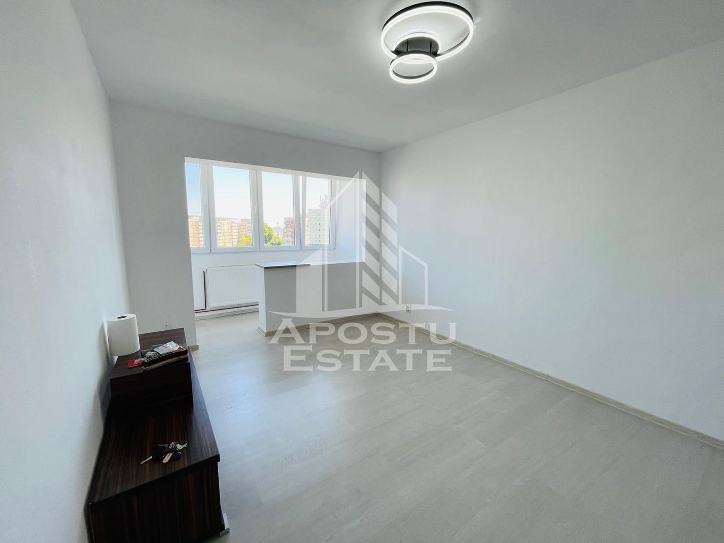 Apartament 4 Camere/Spațios și Luminos/Etaj 7 – Zona Vlaicu/72 mp