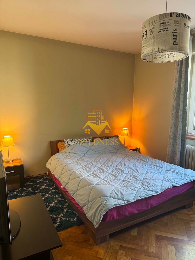 2 camere, decomandate, Central str. Republicii, Zona UMF, Motilor