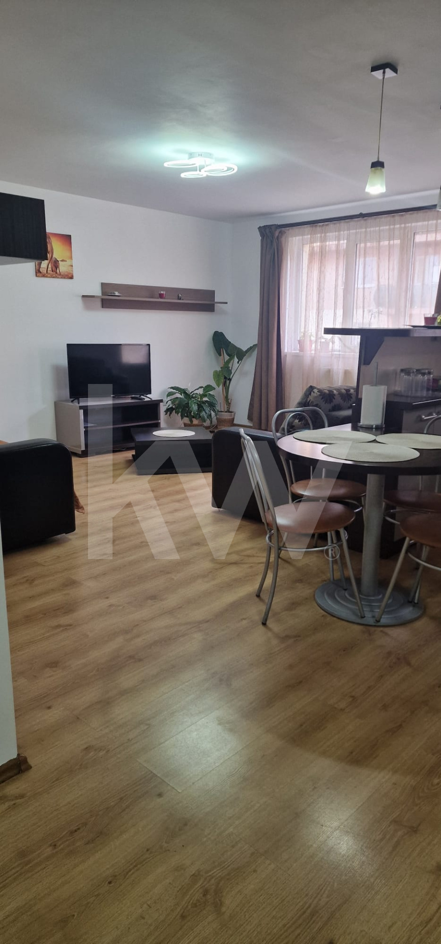 Apartament 3 camere decomandat | 77 mp | 2 dormitoare | 2 băi | Etaj 2