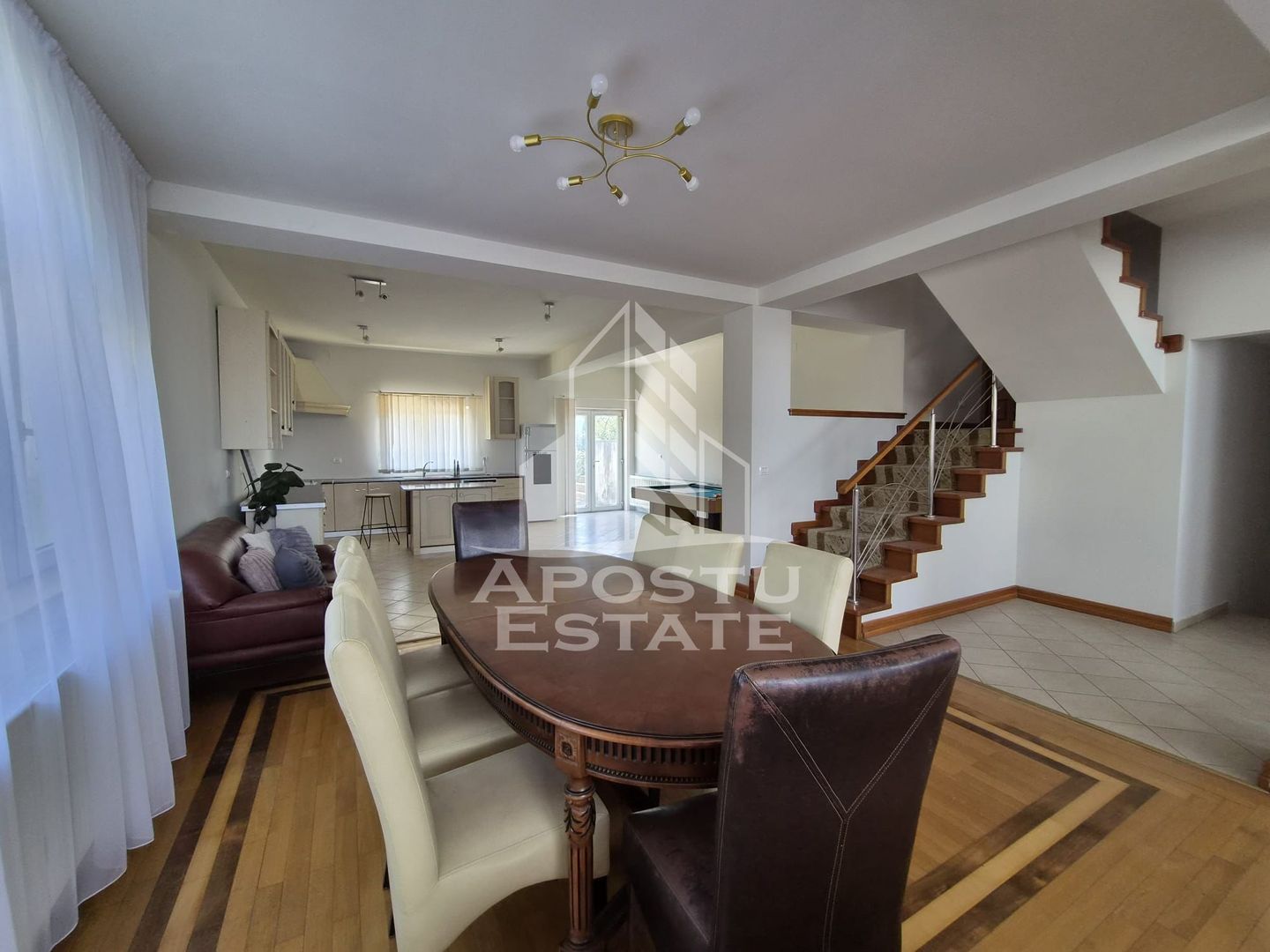 Vila 6 camere, zona GRADISTE
