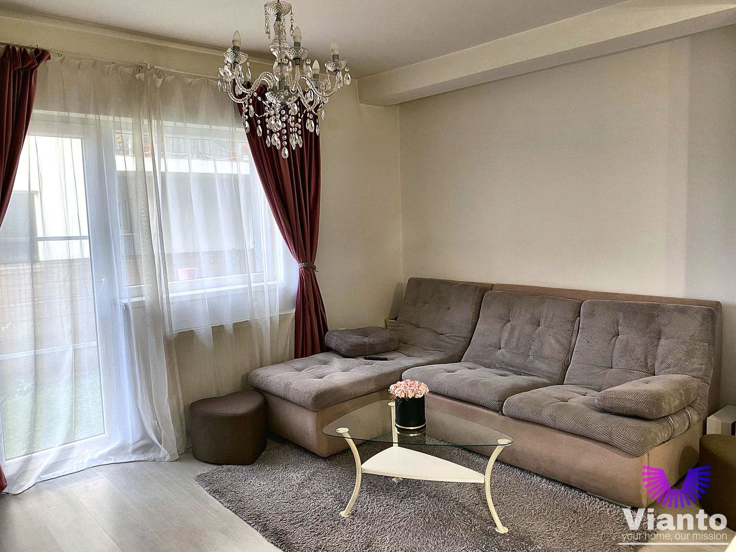 Apartament 3 camere si curte proprie | Parcare privata | Selimbar