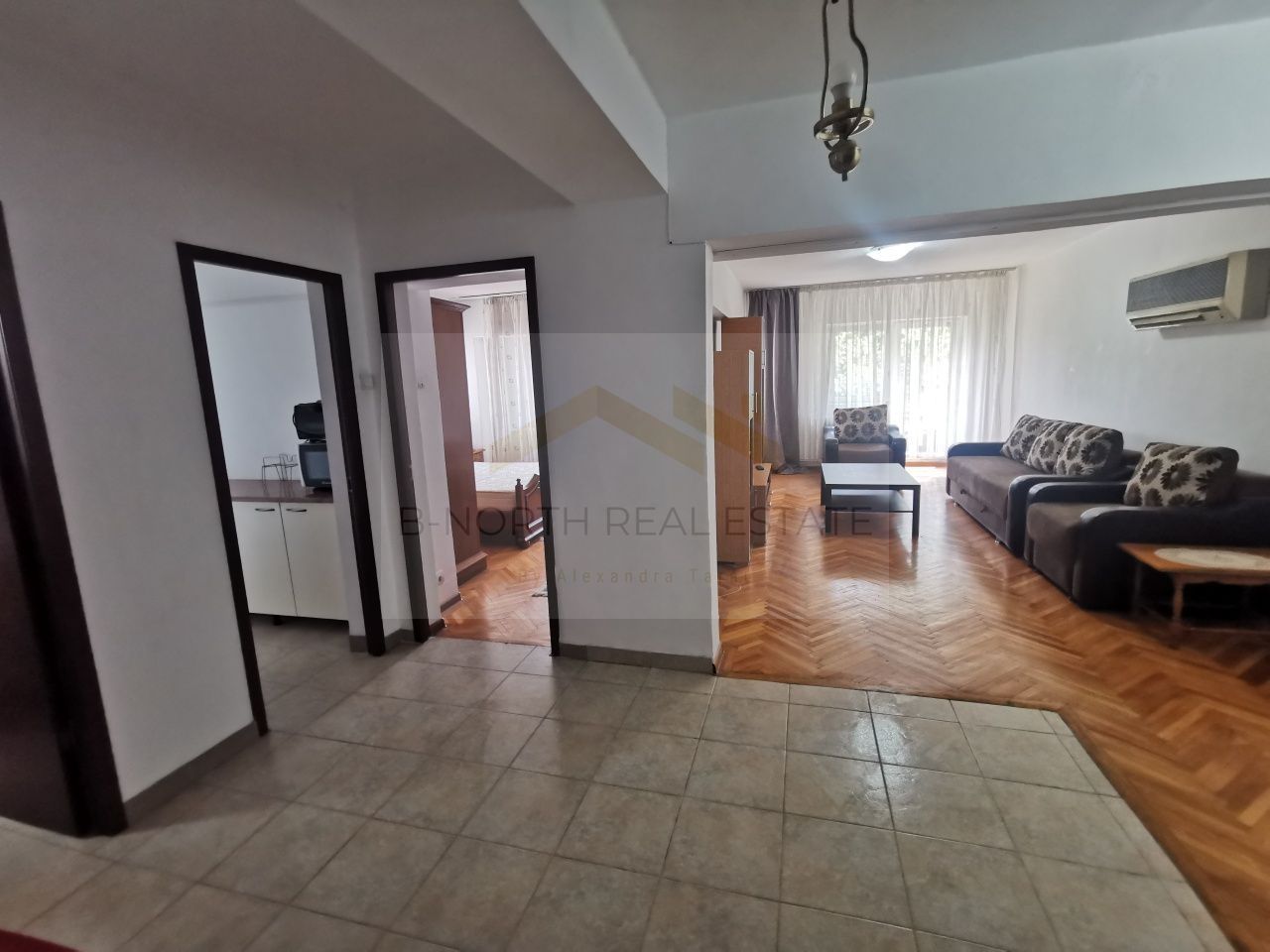 Apartament 2 camere de închiriat | Bulevardul Unirii 33 | Vedere la bulevard