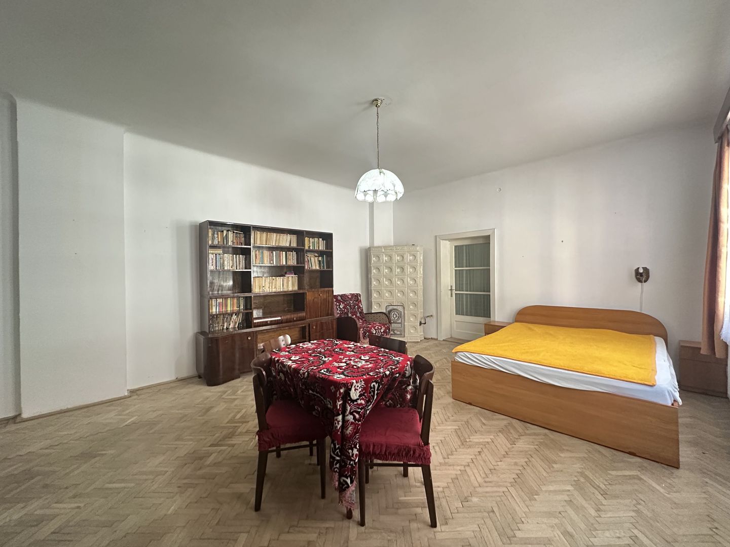 Apartament in casa spațios la doar 5-7 minute de Centrul Istoric