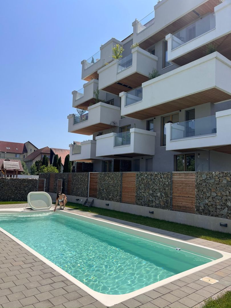 Chirie apartament 3 camere - piscina - parcare subterana, Sibiu