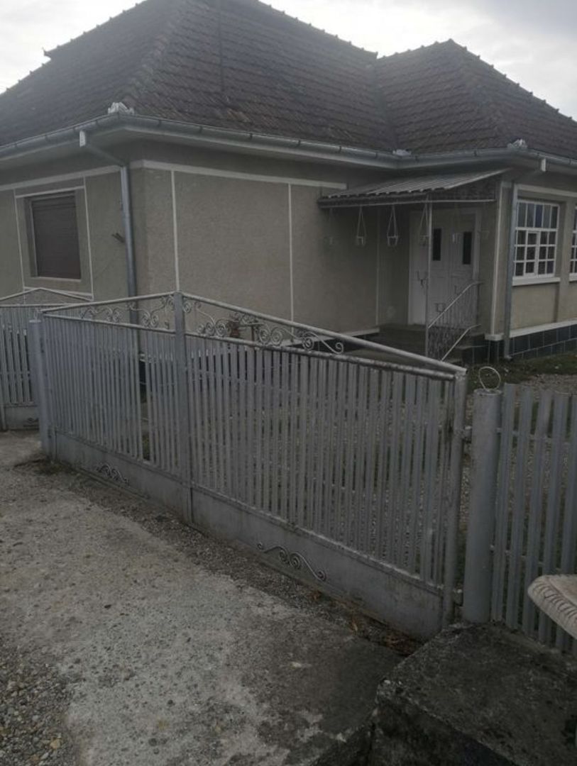 4 camere, Vama