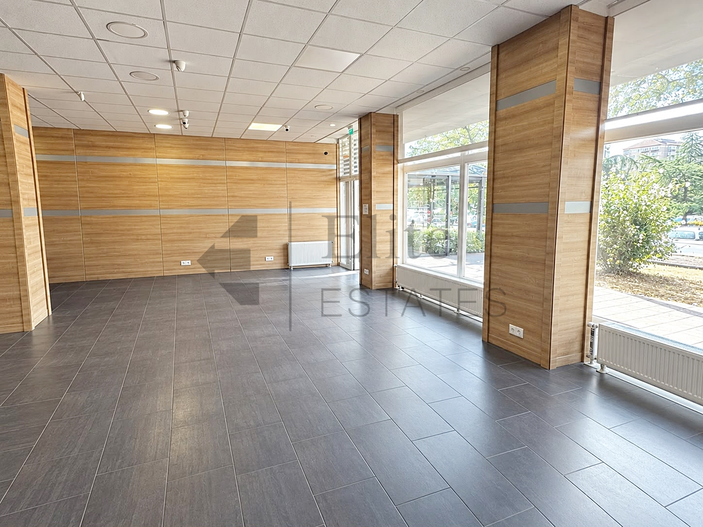 Spatiu Comercial de inchiriere in Rogerius / Transilvaniei