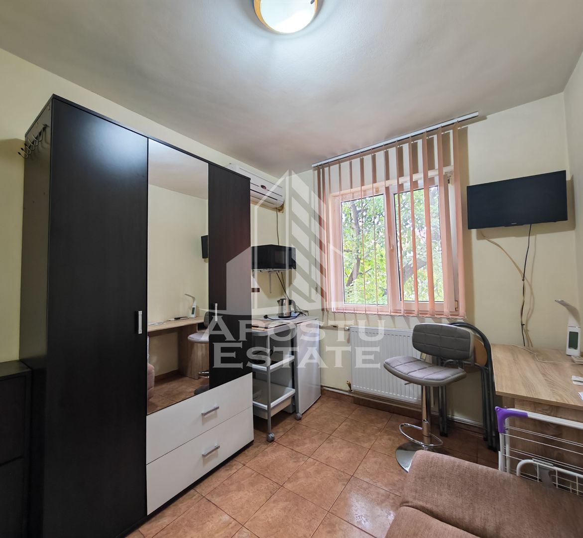 Garsoniera de vanzare, etaj intermediar, zona Dacia