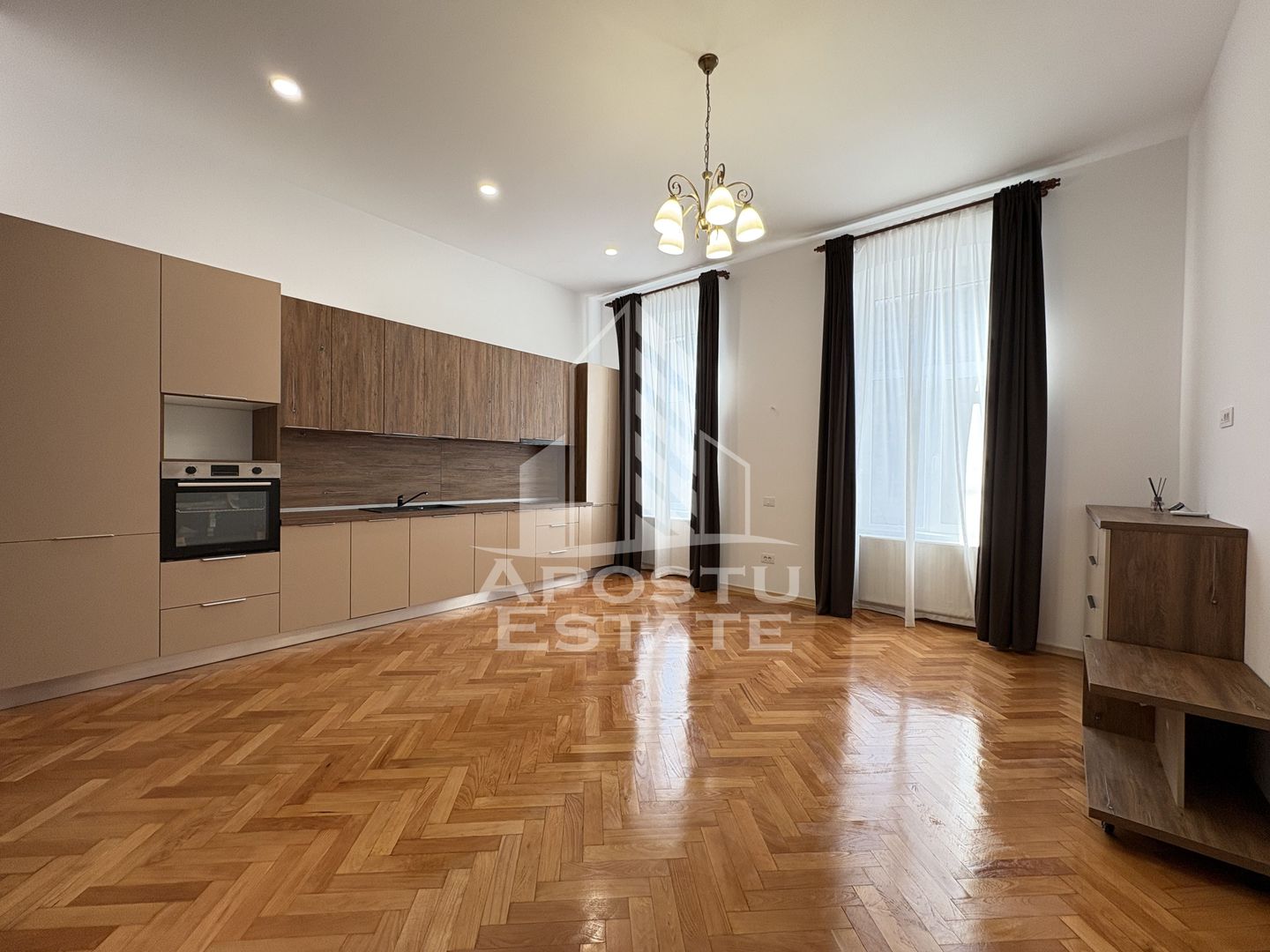 Apartament renovat 2025 | 2 unități independente | Piața Maria |