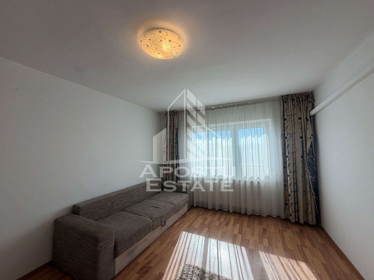 Apartament cu 2 camere de vanzare , decomandat , Lipovei , Timisoara