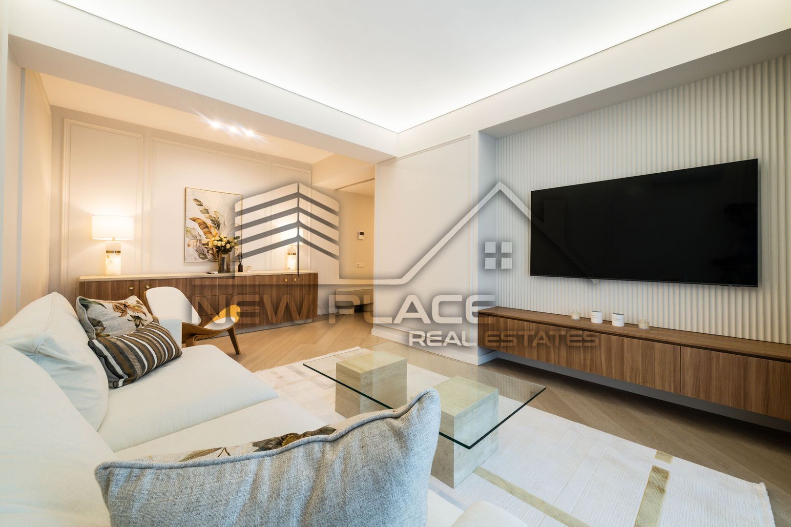 CORTINA NORTH [+21% TVA] View liber | Bucatarie inchisa | Terasa 9 mp