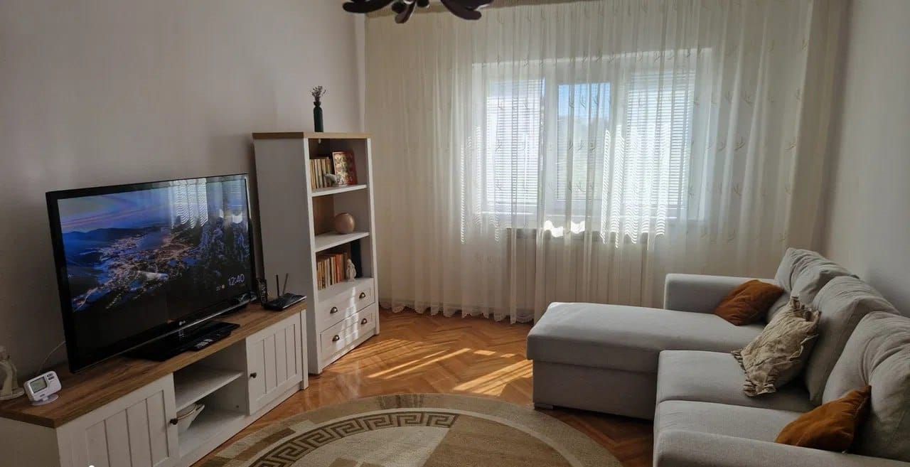 De inchiriat apartament cu 2 camere, Mazepa 1 etaj 3, 450 euro