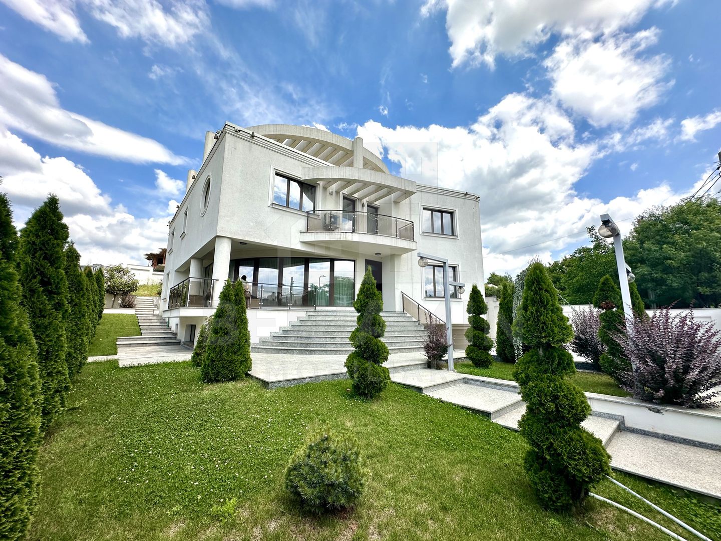 Vila impunatoare -Lux -Panoramic D+P+2 Hanul Doctorului 550mp util