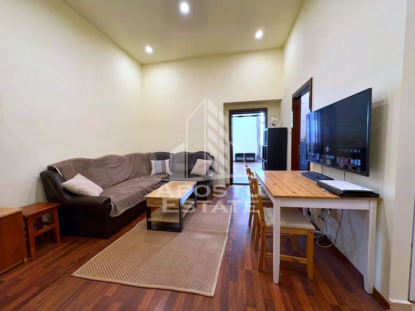 Apartament cu 2 camere de inchiriat zona Ultracentral