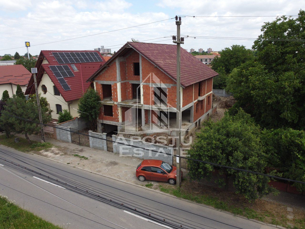 Casa individuala de vanzare, 10 camere, teren 1.100 mp, Freidorf
