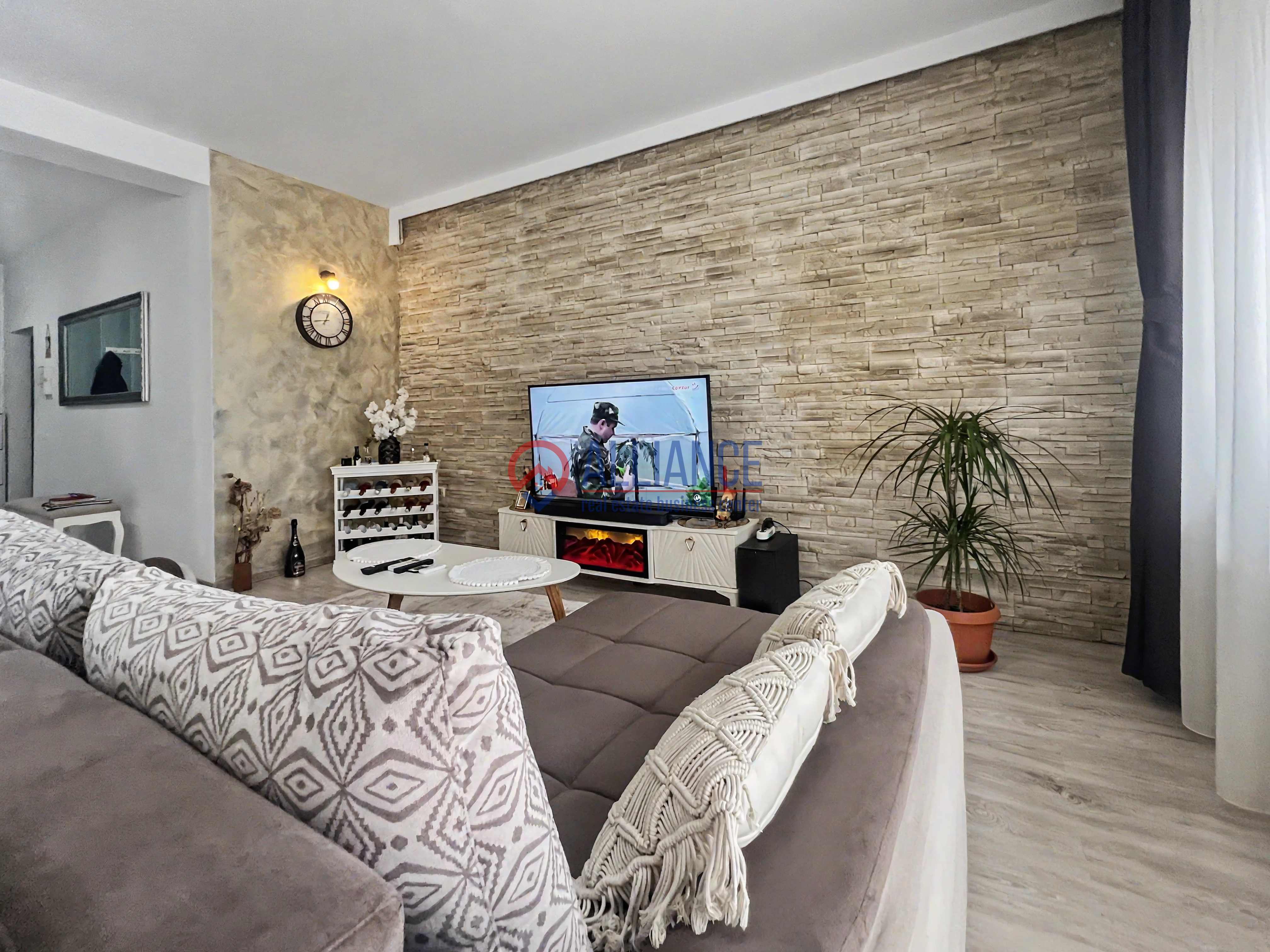Tomis Plus - Apartament 2 camere |Complet mobilat și utila...