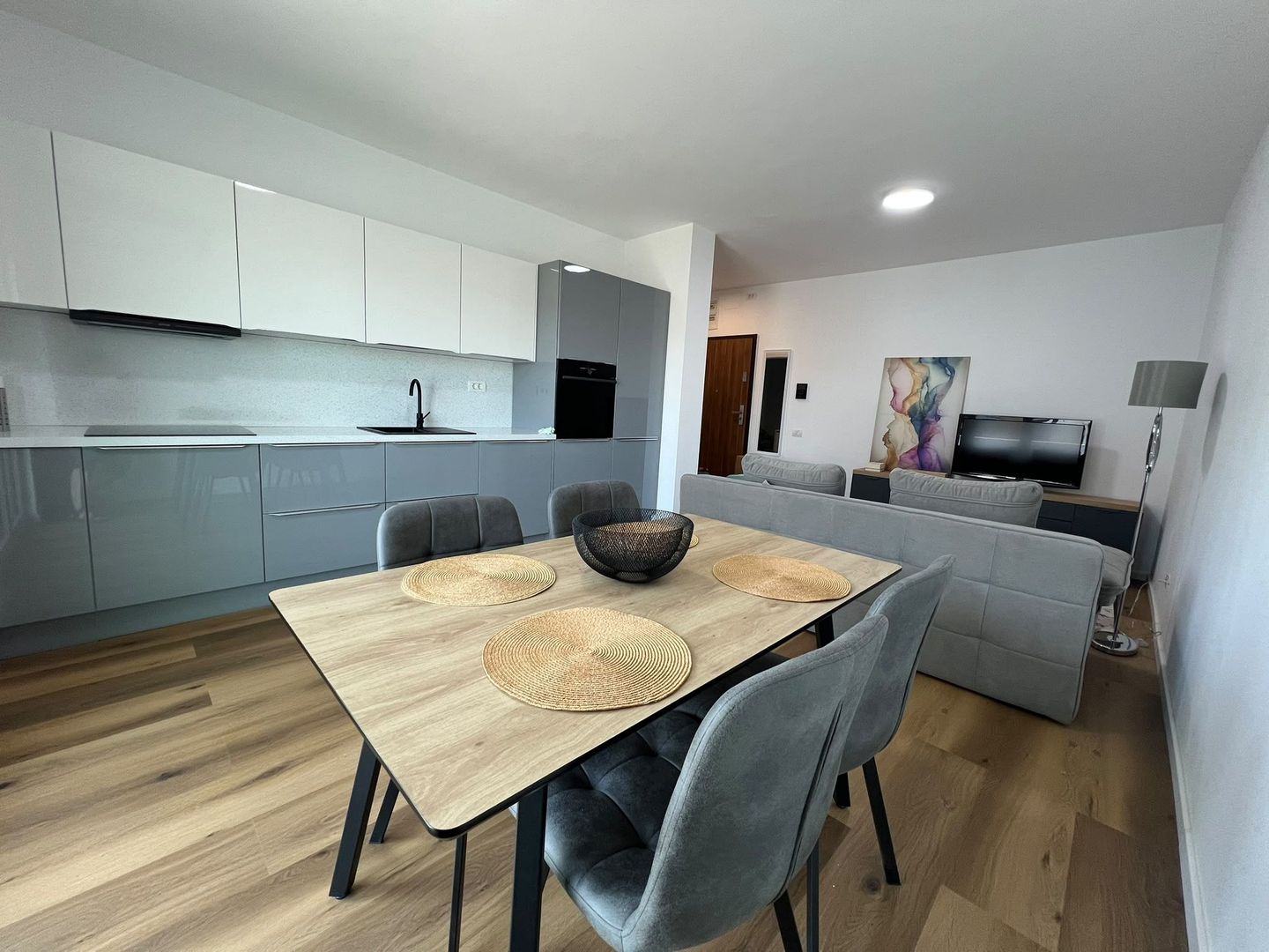 Apartament 2 camere, Grand Hill / Ultrafinistat/Parcare-500 euro